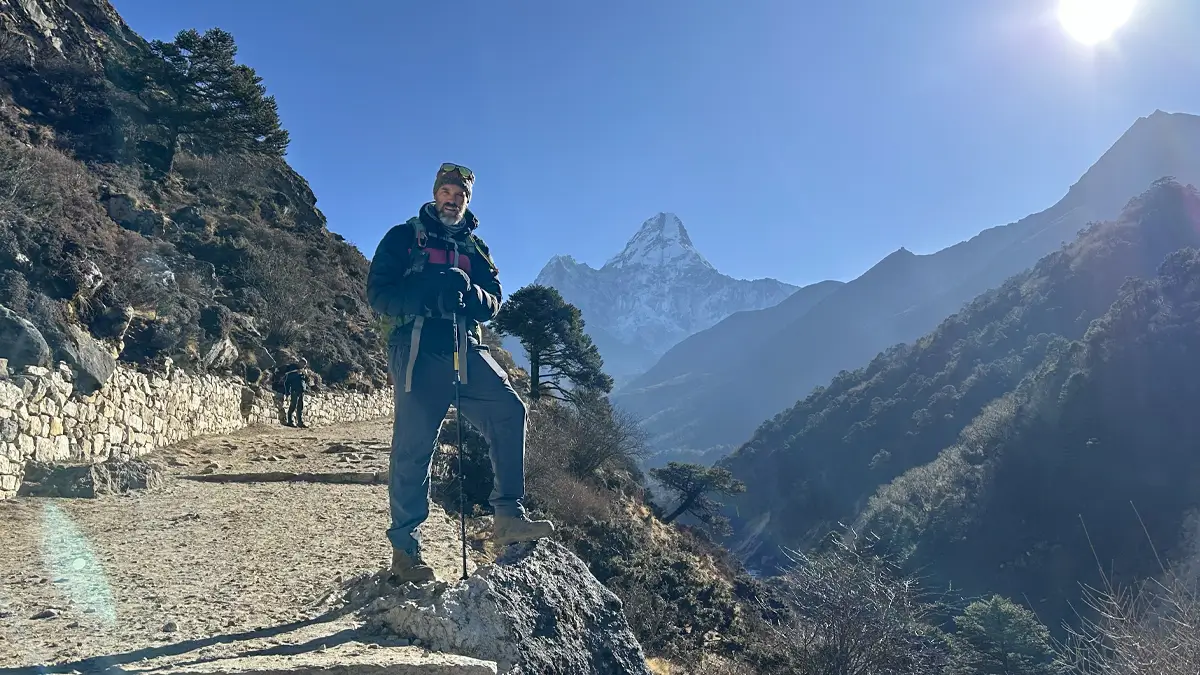 On the way to Dingboche