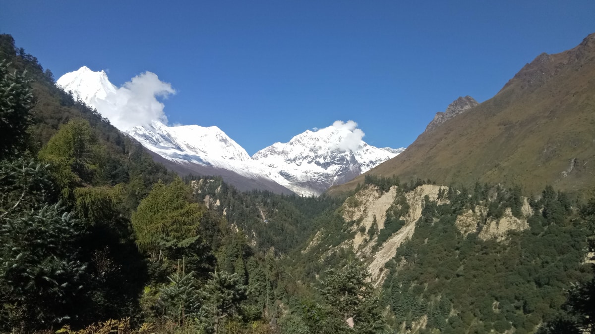 Trekking the Manaslu Circuit