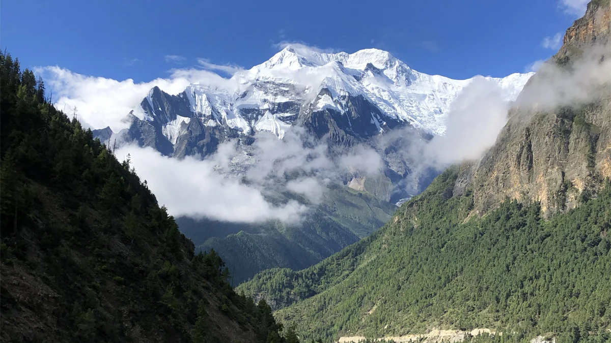 Scenic view along Annapurna Circuit trekking trail with Himalayan peaks and mountain landscape