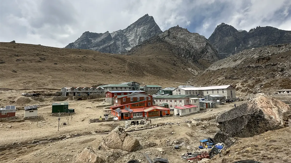 Lobuche village at 4940 meters