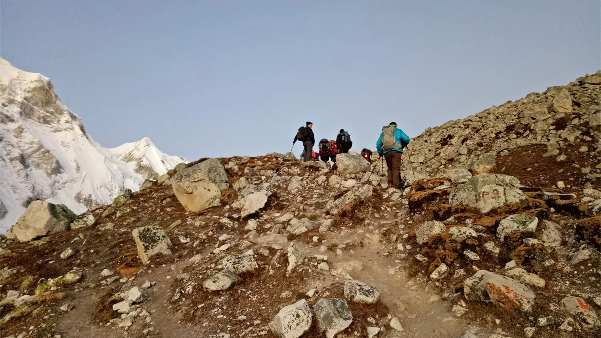 Trekkers approaching Larke Pass on the Manaslu Circuit